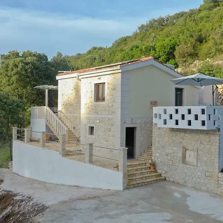 Secluded Fisherman's Cove Prapratna - Prapatna Holiday home Pucisca